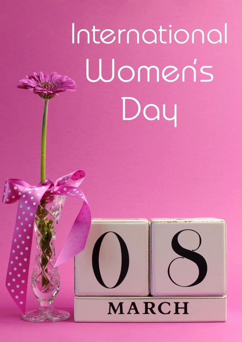 💜🌺🌷💋Happy International Women’s Day Ladies. Just my way of honouring all you strong , hardworking , beautiful Girls today 💐🌹🌸💝