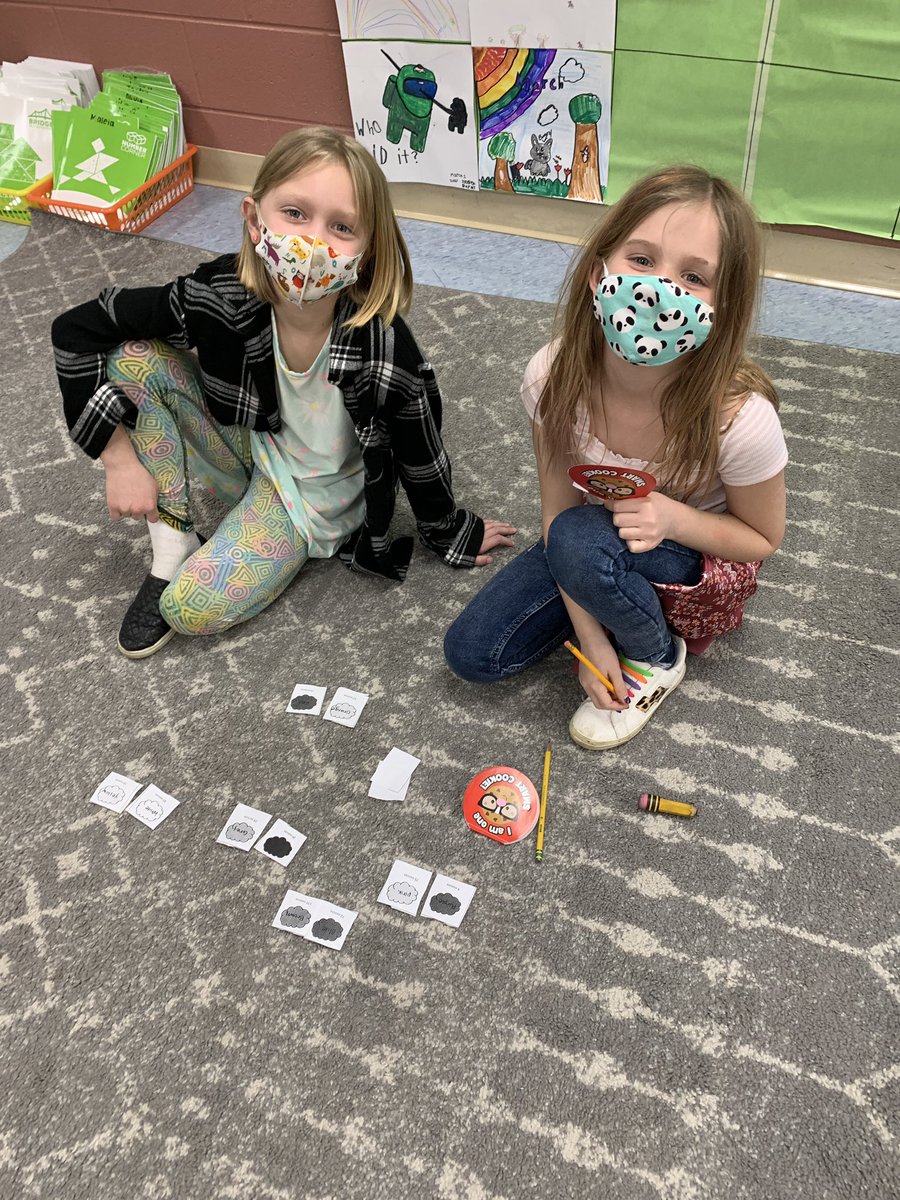 Miss_Heck's tweet photo. Day 2 of #CutOut4CS! We practiced sorting icing quantities using our number sense and then recorded our algorithm #SmartCookies @Connect2TLC https://t.co/bUVXVHAnnG