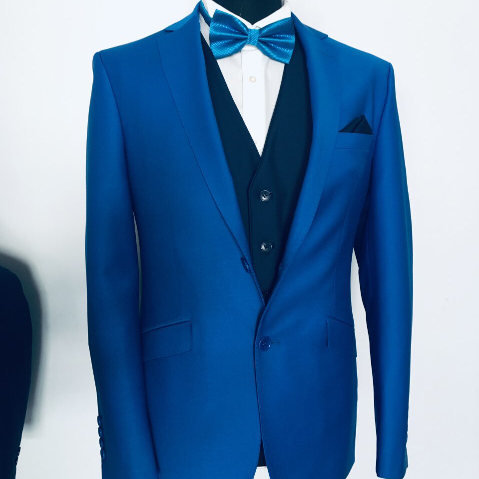 ZeBasQ's tweet photo. De quelle couleur seront les costumes bleus des mariés cette année ?

#MAPR
#MariesAu1erRegard 
#MariesAuPremierRegard https://t.co/K4V4TKlEOe