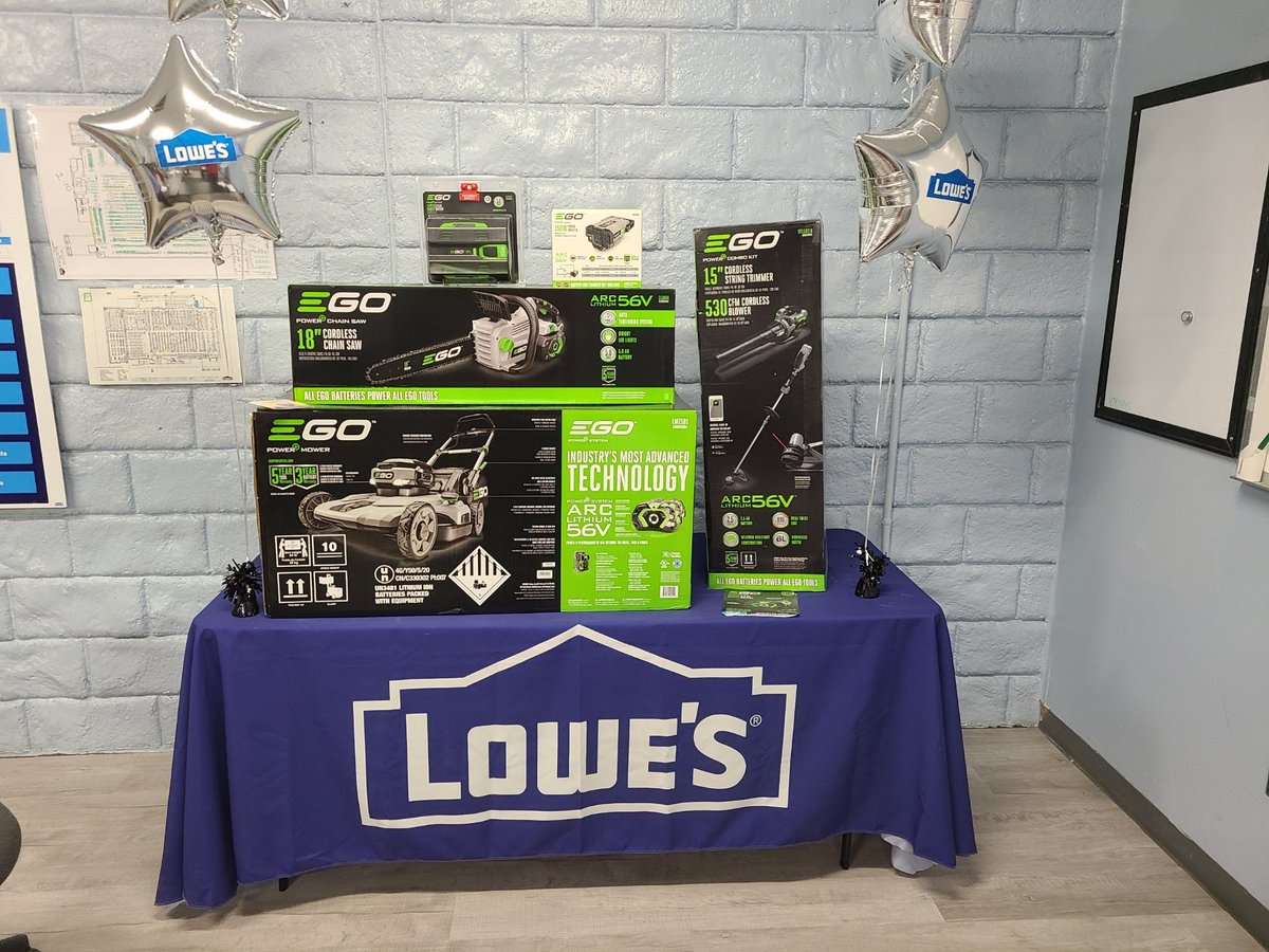 frenche_kyle's tweet photo. Merchandising Monday https://t.co/IELmHpiIQw
