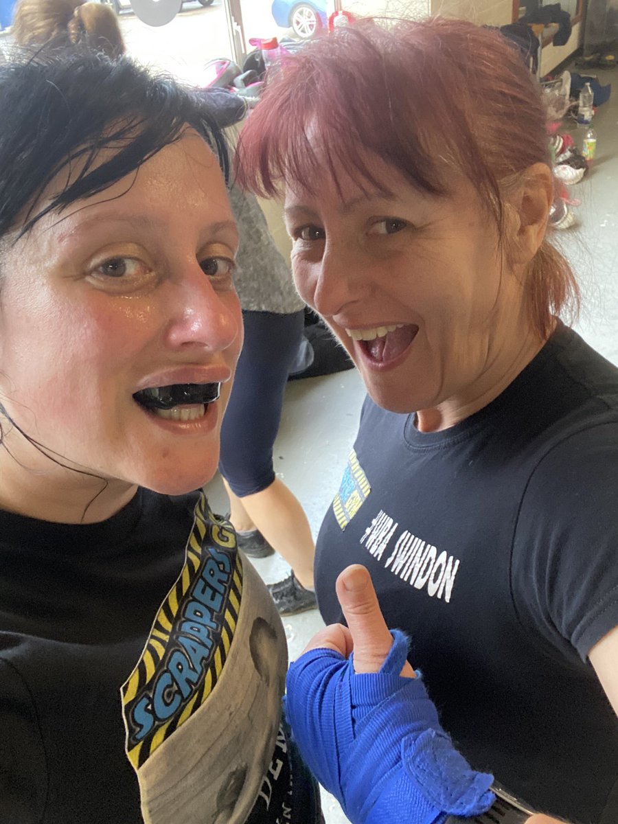 burty35's tweet photo. Just a few more strong, inspirational ladies that I have the privilege to know ... 🥊 #EnglandBoxingCoach #InspirationalLadies #Boxing #MentalHealth #ThisGirlCan #NeverGiveUp https://t.co/U1vXXhDsYI