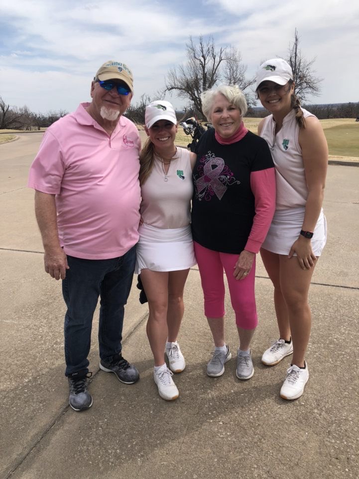 Had our OBU golf families repping pink today to support loved ones who are fighting cancer! 💪🏻💞