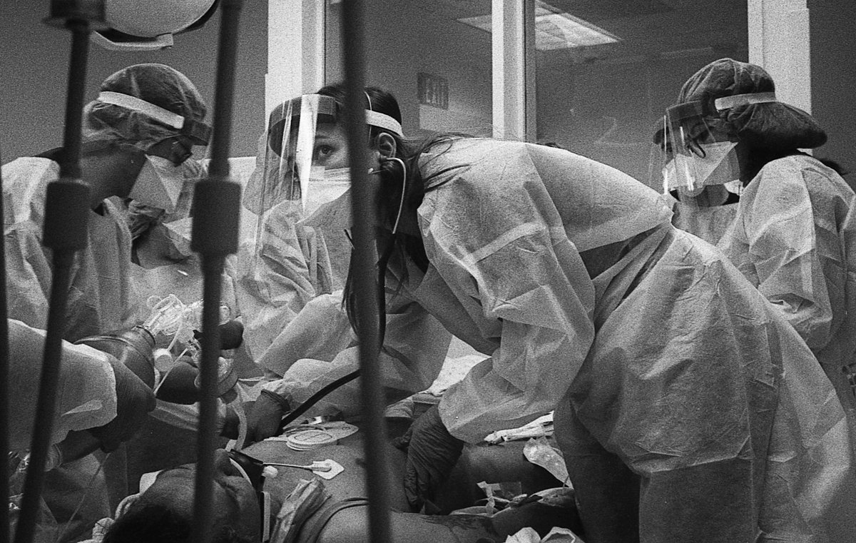 NBCNightlyNews's tweet photo. Dr. Scott Kobner, an ER physician at Los Angeles County-USC Medical Center, captured the pandemic's impact on the hospital with his camera.

@LesterHoltNBC shares his story tonight at 6:30pm ET/5:30pm CT for more (check local listings). https://t.co/nfEYi9u0oy