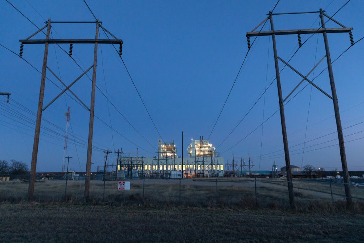 realDailyWire's tweet photo. Texans Hit With Thousands Of Dollars In Energy Costs Won’t Get Bills Reduced https://t.co/GNS3E8neNp https://t.co/cU9tP2uhJp