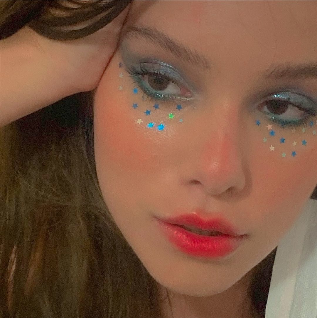 BASE_CHB's tweet photo. Nome: Elizabeth Hall
Idade: 18 
Pronomes: ela/dela
Sexualidade: lésbica 
Shape: Clarissa muller 

User: @fwcklizz https://t.co/WefLSKKBXw