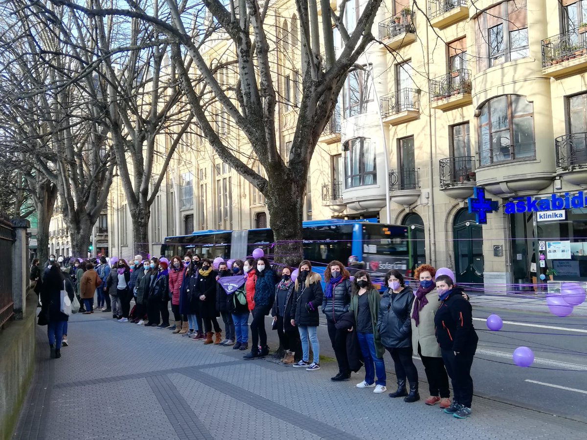 Amara eta Morlanseko emakumeok* saretzen!

Gure gorputza, gure erabakia!
GORA BORROKA FEMINISTA!!! 💜✊🏾