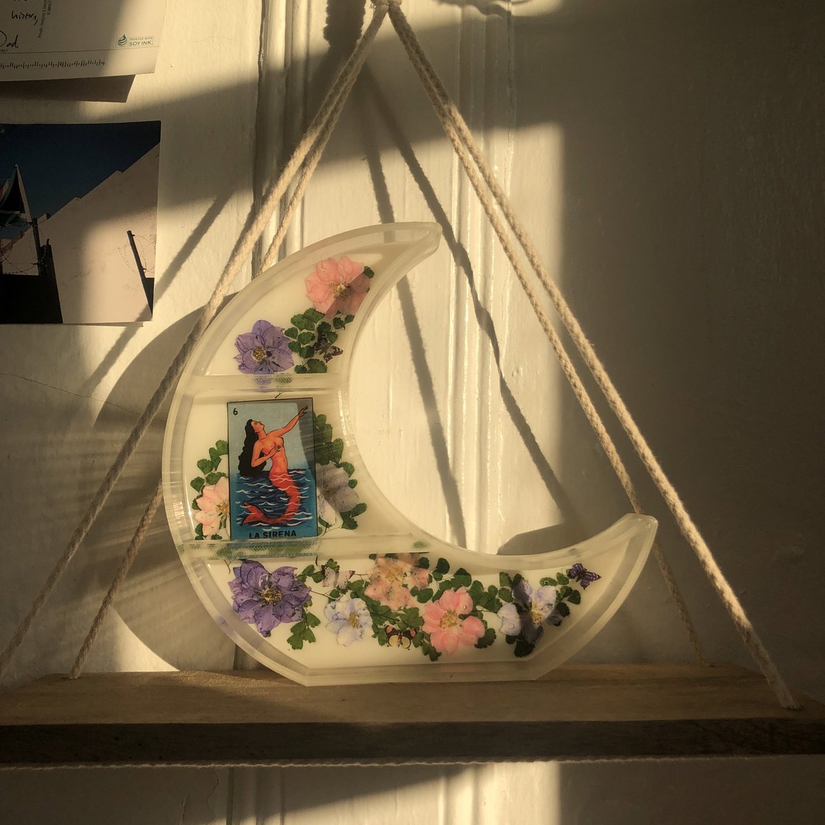 lillyinstitches's tweet photo. moon shelf $50 https://t.co/xiARUJeGX6