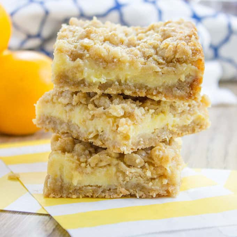 EatsnSweets's tweet photo. These Creamy Lemon Crumb Bars taste like a cross between a lemon curd bar and a lemon cheesecake bar sandwiched between the softest oatmeal cookie you’ve ever made

#dinnerthendessert #foodblogger