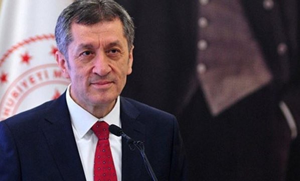 Aleda_Violet's tweet photo. En çok kul hakkı yiyen insanlarda ilk 1 desiniz ziya selçuk bey 
#iptalkararınıbekliyoruz https://t.co/OKvym7dBKQ