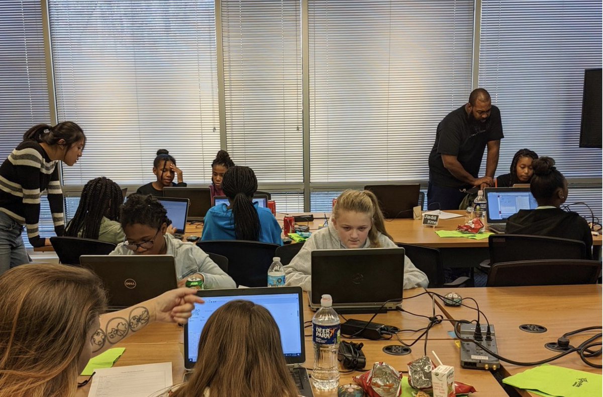 onyxpoint's tweet photo. Happy International Women's Day where we celebrate ALL women's achievements! @onyxpoint always chooses to be part of the solution to inclusivity and equality and to stand with women across the World to celebrate this day, every day. #ChoosetoChallenge #IWD2021 #womenintech https://t.co/jZS2BR9eaC
