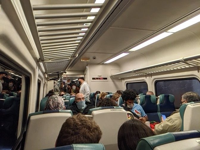 marte_mcflyy's tweet photo. #LIRR following our strict #CDC guidelines to a 'T'...right? https://t.co/NShDgLB9L1