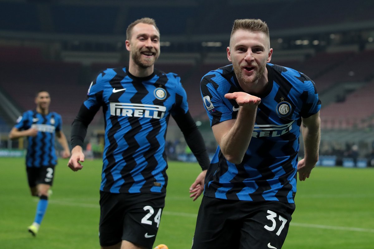 InterClub1908's tweet image. ⚫🔵🐍 @seriea titolo di #InterAtalanta 1-0 l'@Inter sempre a +6 grazie al gol di #Skriniar sempre #ForzaInter #Amala #SempreForzaInter #FCIM #SerieA #NotForEveryone #Inter #InterFans #FestaDellaBeneamata #interclub1908 @InterClub1908_ 🖤💙