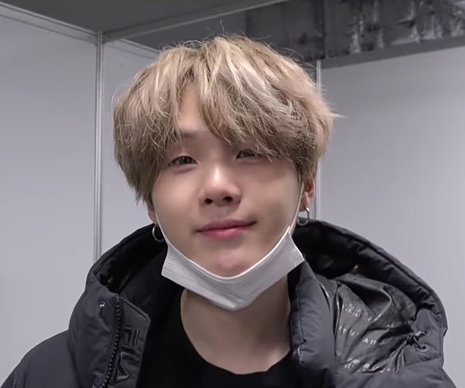 wellnessgloss's tweet photo. feliz cumpleaños al amor de vida, a la personita que llamo mi atención apenas entre al fandom y hoy en día sigue siendo uno de los más importantes en mi vida, te amo yoongi, feliz cumpleañitos💜
@BTS_twt
#HappyBirthdayYoongi https://t.co/Z7XXa2Opki