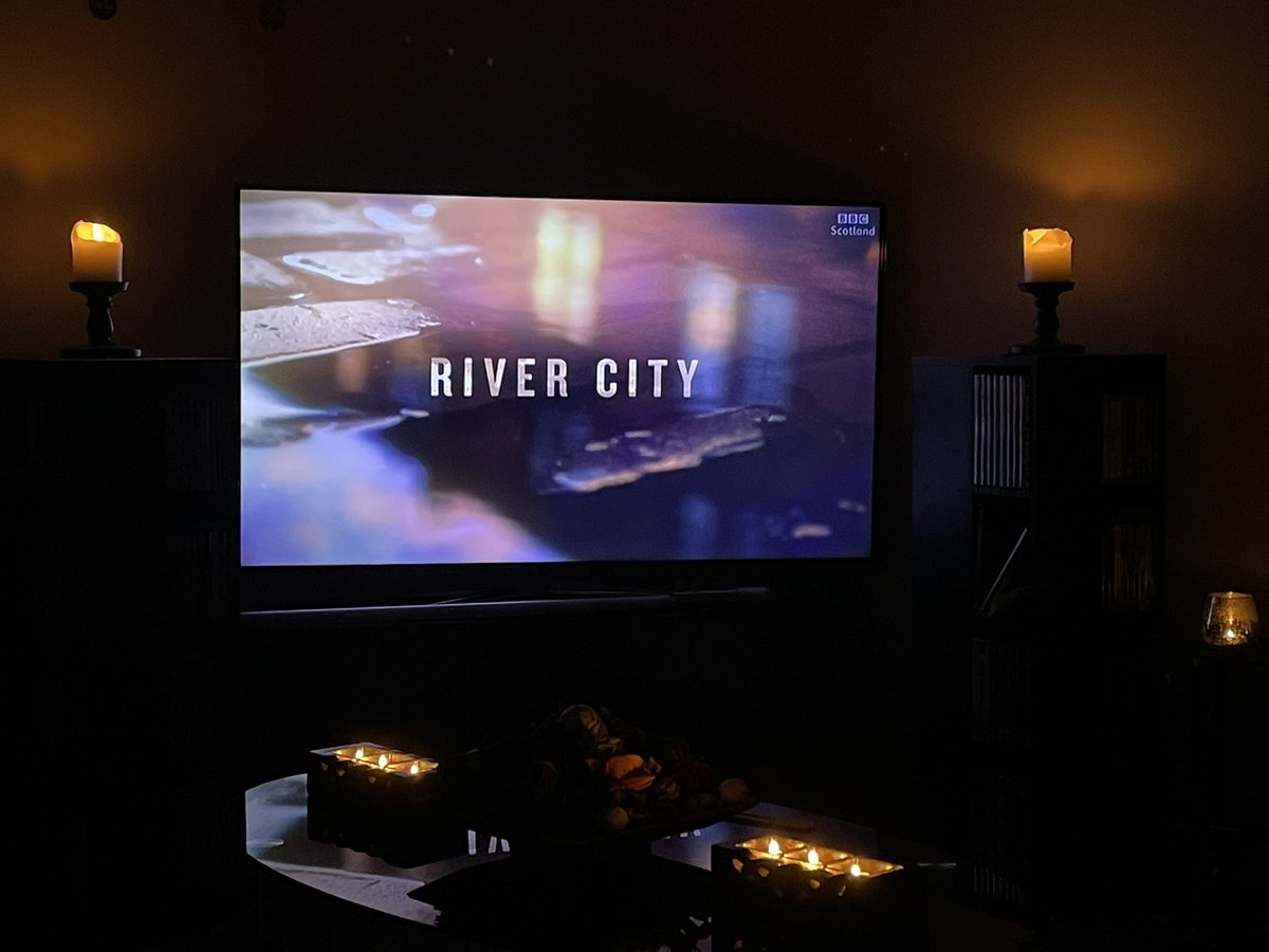 robbie_crossan's tweet photo. Best show on the box. With the best actors in  Scotland. #Shieldinch #RiverCity @C4MMMMY @DavidPaisley @joskyn100 @GayleTelfer @JHulse @stephen_purdon @leah_macrae @Les_Hart @_sean_connor_ https://t.co/4czxVwFrjI