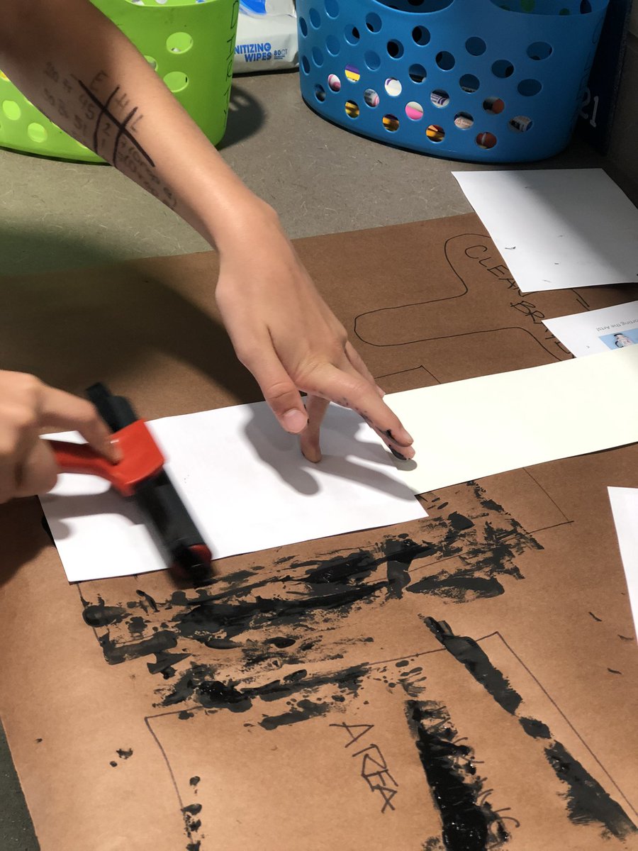 brandyb422's tweet photo. Printing Ice Cream in 4th!! #acecubs #mrsburke #artissweet https://t.co/voZVVV6f4d