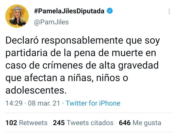 Caplevi1540's tweet photo. Solo Pamela Jiles puede ser tan contradictoria como Pamela Jiles https://t.co/ZsJ4ZWvhQL
