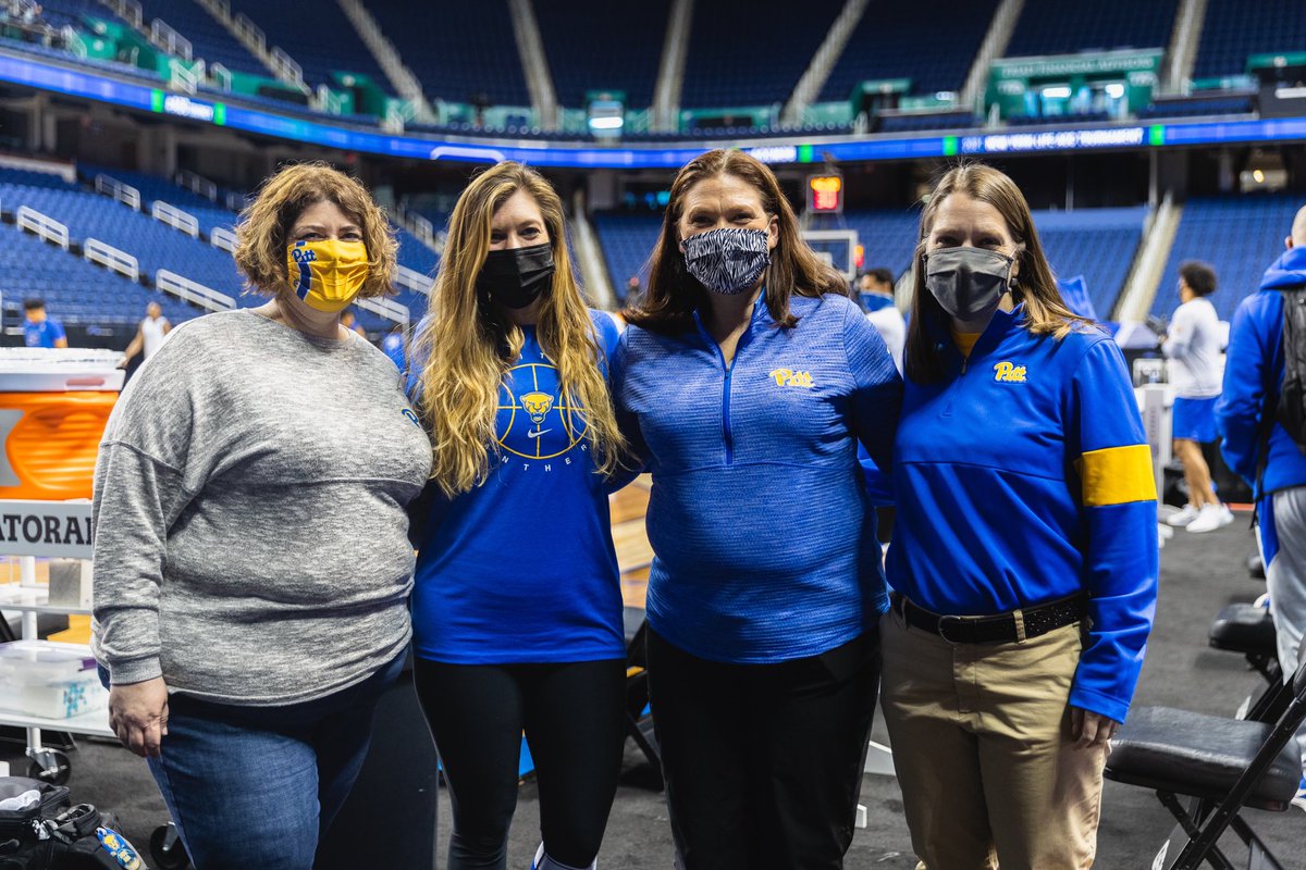 jenniferbrownat's tweet photo. Celebrating #InternationalWomensDay at the   @accmbb tournament with @Pitt_MBB  surrounded by a group of strong women! @JDoperak @arube00 @hlsewell https://t.co/T9H57Qwh8K