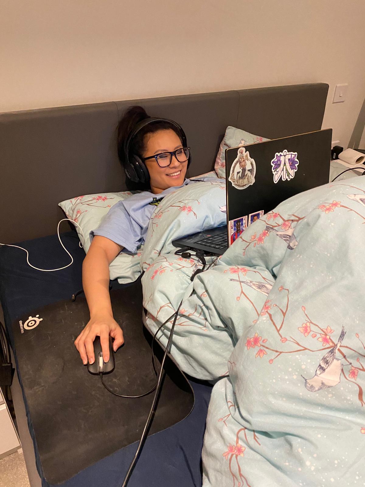FNATIC Boaster on Twitter "Me Babe what you doing? Her I'm in bed