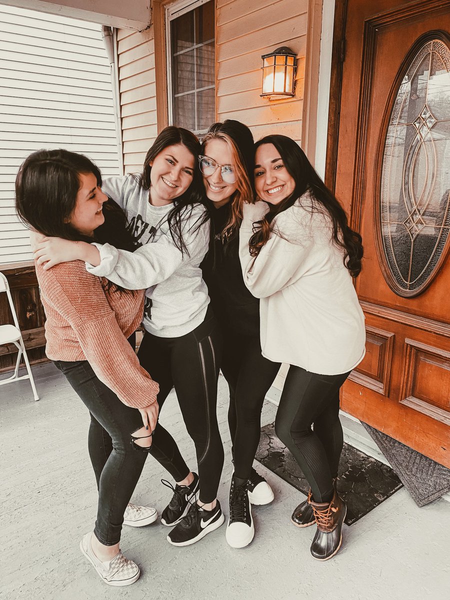 • 𝕙𝕒𝕡𝕡𝕪 𝕚𝕟𝕥𝕖𝕣𝕟𝕒𝕥𝕚𝕠𝕟𝕒𝕝 𝕨𝕠𝕞𝕖𝕟'𝕤 𝕕𝕒𝕪 •

“Here’s to strong women: May we know them. May we be them. May we raise them.” 

To the women of our sorority, and to the other women all over the world, keep being you. 🤍