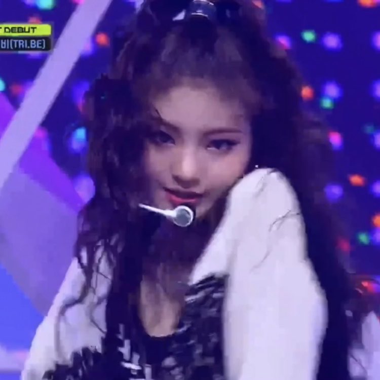 kellylqs's tweet photo. #KELLY #켈리 https://t.co/VO5AB0W6cz