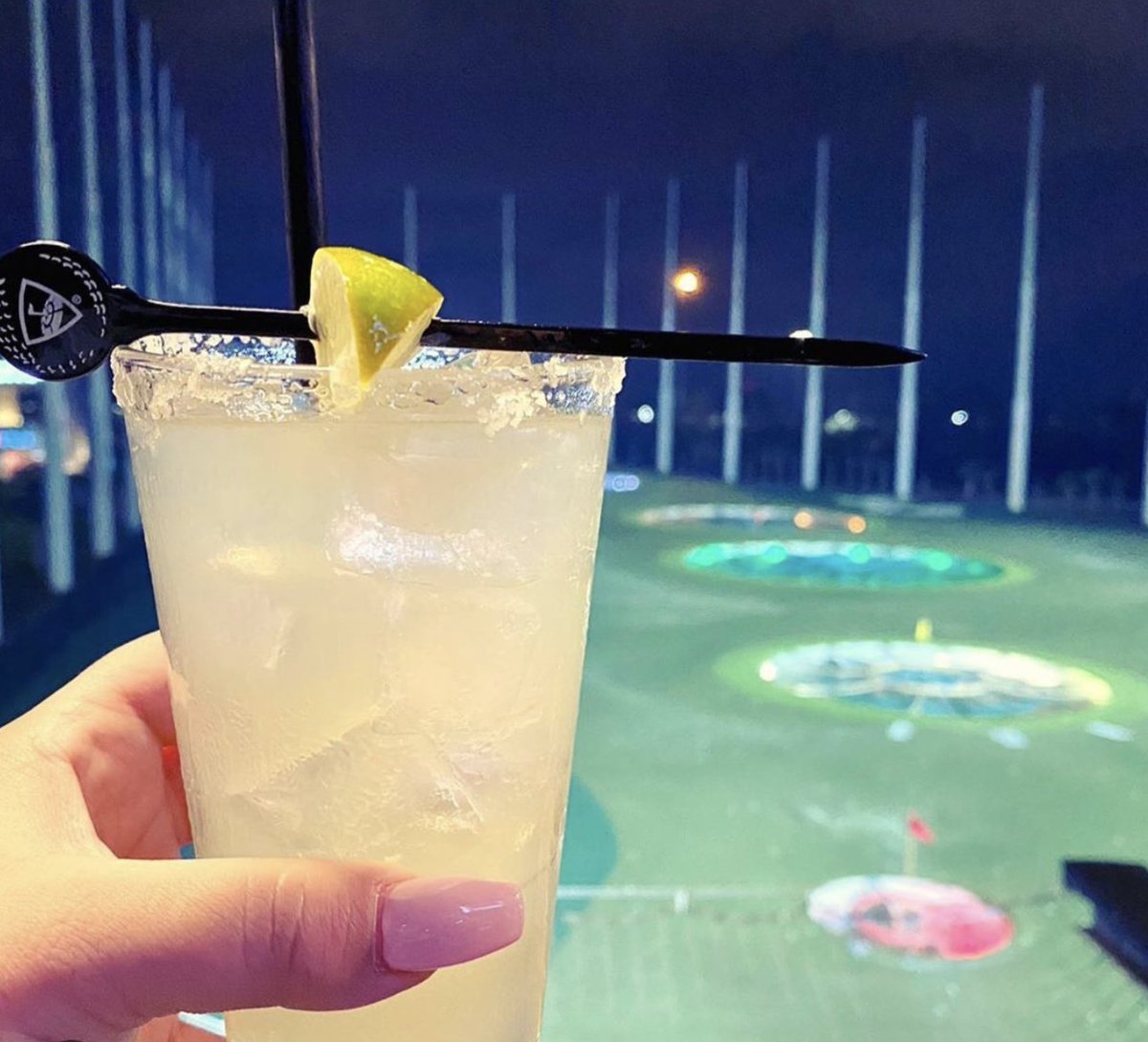 idriveorlando's tweet photo. If someone visiting I-Drive asked you where to find the best Margarita on I-Drive, where would you tell them to go? 🍹😋🌴

(https://t.co/VEkcFiaaft)
#MondayMargs #WhereTheLocalsGo
📷: @TopgolfOrlando https://t.co/AO4oLfrWcH