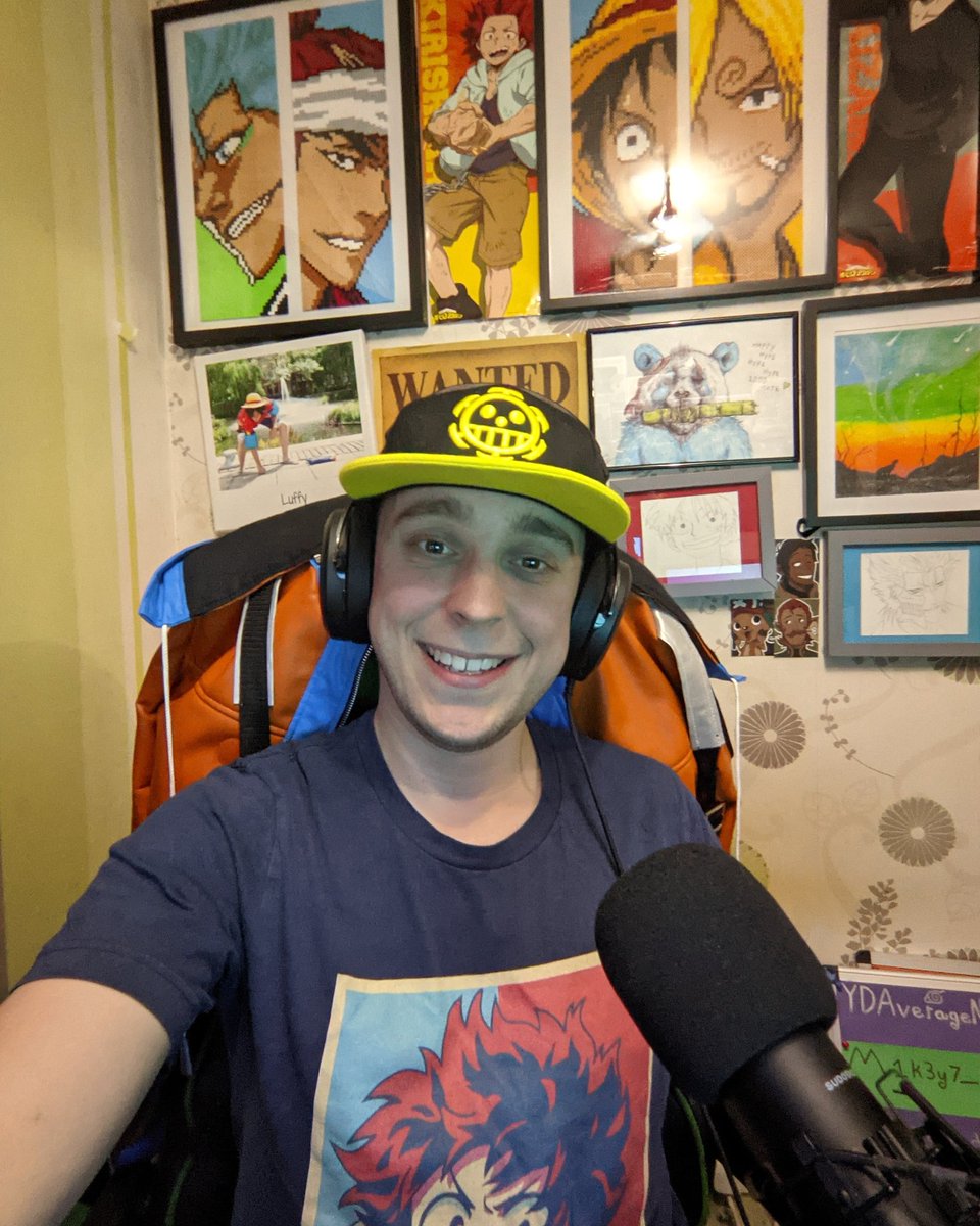 Bamb00beast's tweet photo. One crown isn't enough so tonight let's go for more so many more!!! 😂😝Such a laugh playing fall guys so come and join the fun with us all for a nice short stream at https://t.co/cou1lpm5O2 😎💪 See ya soon 💚 #ninjabean #addcited #fallguys #jellybeans #crowntime #failtime https://t.co/TJb85LFKua