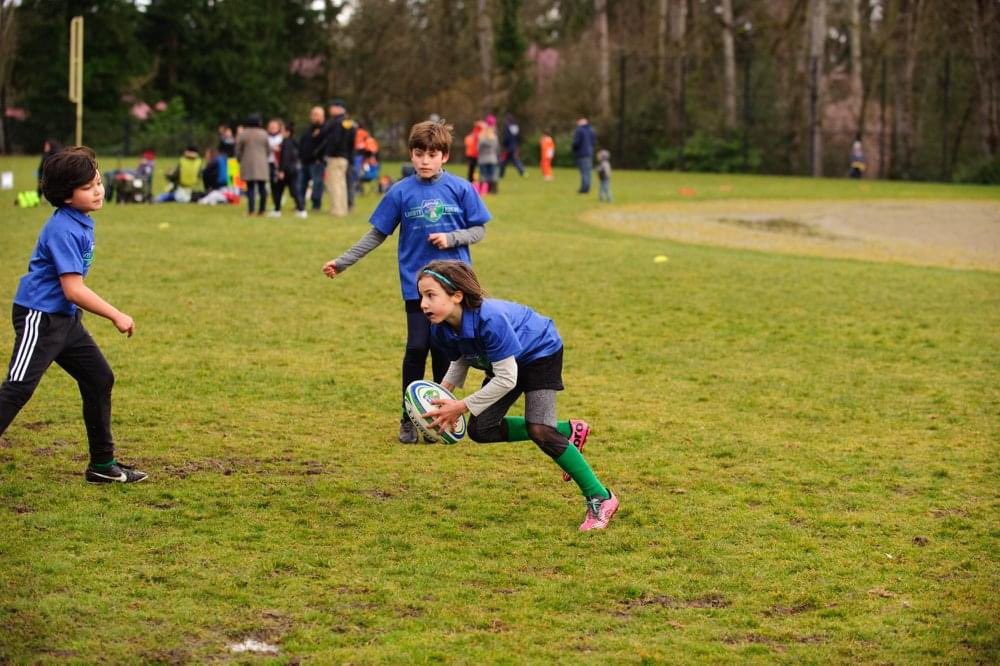 We are proud to play a sport that empowers girls and women to be the best versions of themselves both on and off the field.

Happy #InternationalWomensDay￼ to all the powerful players, coaches, referees, administrators, and parents in rugby!

#GirlsRugby #YouthRugby