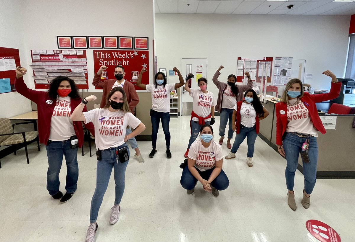 Izabella121's tweet photo. Empowered women empower women! So fortune to lead all these amazing female leaders and to work for a company that values all of us! @Target #worksomewhereyoulove #T2848 @JoeyG85 @kristenkidwell1 @Cristina_Soto2 @goldiewearswhat @PosadaMeli @MonicaM6925 @adrianinstyle https://t.co/cvsgCYTJjd