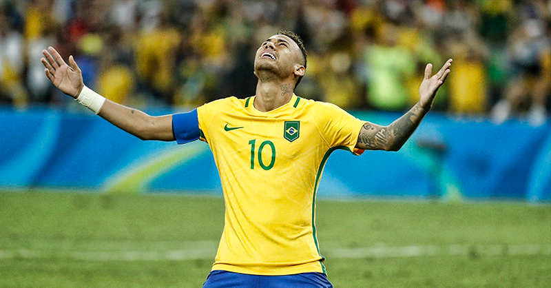 🎂 Ontem, Neymar chegou aos 12 anos como jogador profissional. Decidimos contar contar um pouco da carreira de um dos grandes brasileiros na história do futebol ⬇️ Abra o post e leia a thread 100 Clubismo