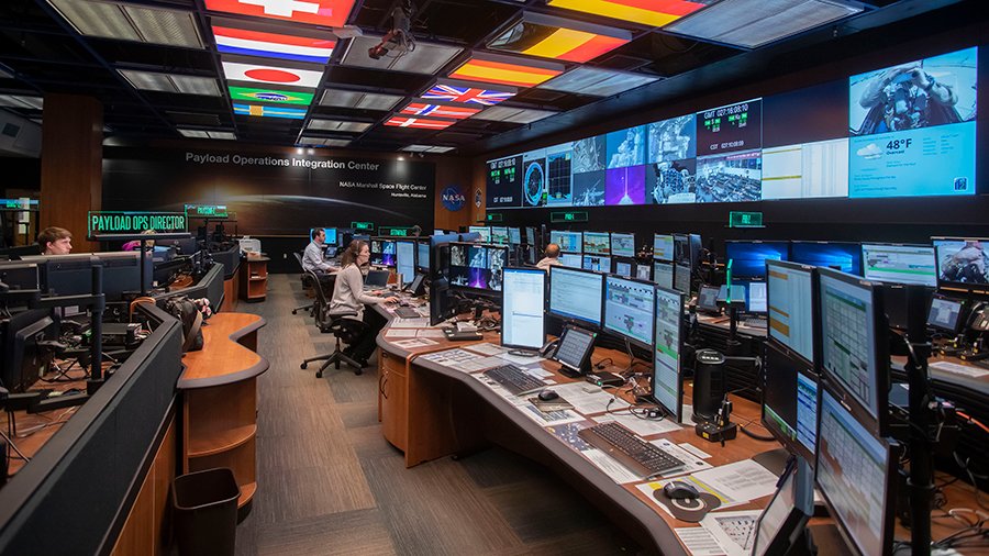 NASA's tweet photo. After 2 successful recent spacewalks, there's more to celebrate for the @Space_Station. The Payload Operations Integration Center, located in @NASA_Marshall, reached its 20th anniversary of providing 24/7 support to @ISS_Research. 🎉

Read more: https://t.co/5u404lQgsx https://t.co/fjv3P0clec