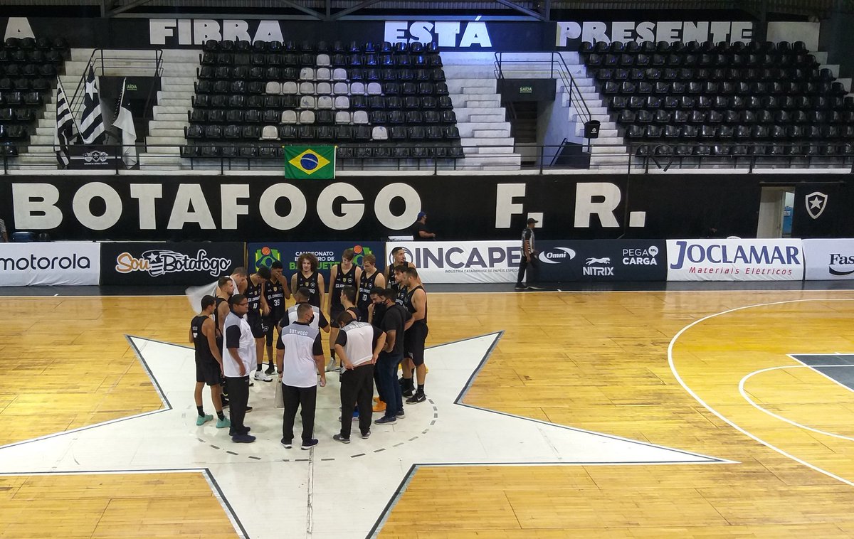 FIM DE JOGO! VITÓRIA DO BOTAFOGO! <a href="/SeleAlvinegra/">Seleção Alvinegra</a> 🏀🔥

Com mais um show de Paulo Boracini, que anotou 26 pontos, Glorioso bate o Anápolis por 90 a 86 em General Severiano.
Amanhã, às 16h30, tem clássico contra o Flamengo/Blumenau.