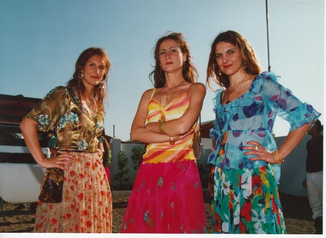 choripan19of's tweet photo. ZARZAN PAISANOS!! Volveremos a ver a estas gitanas locas sabí 💃

#RomaneEnTVN https://t.co/KvUiEeTiYf