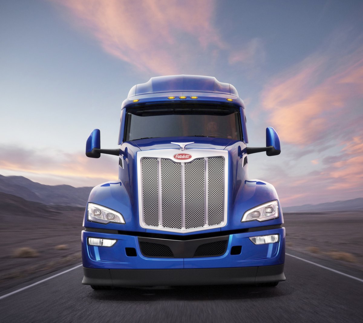 PeterbiltMotors's tweet photo. #PeterbiltPride #NewEraofClass #NewModel579 https://t.co/KyPrHIX0gC