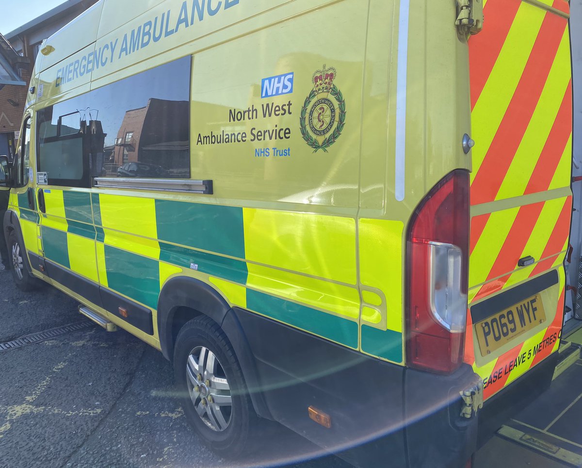 cwarham's tweet image. Really enjoyed today’s first placement shift as a #studentparamedic Beautiful day. Taken under wing by a great crew. #lotstolearn @NWAmbulance