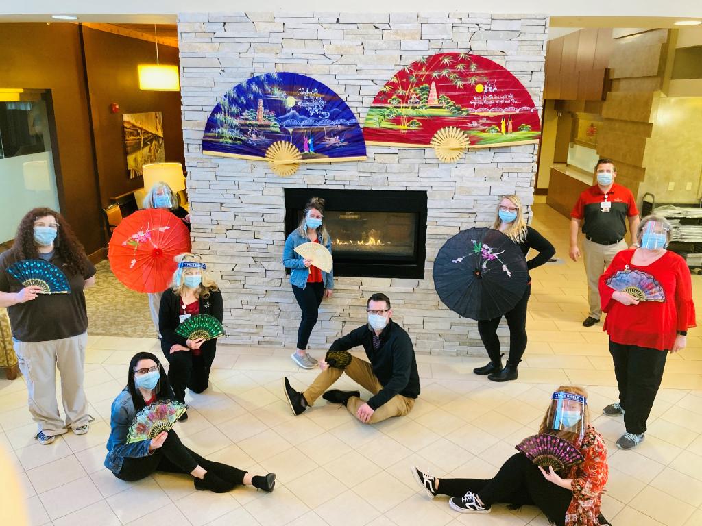 Wabash_WB's tweet photo. Thank you to our incredible staff for helping to create such a fun, festive Lantern Festival Themed Dinner! @claretravis18 #TrilogyTraditionsAsia https://t.co/0sT7yzgaBg