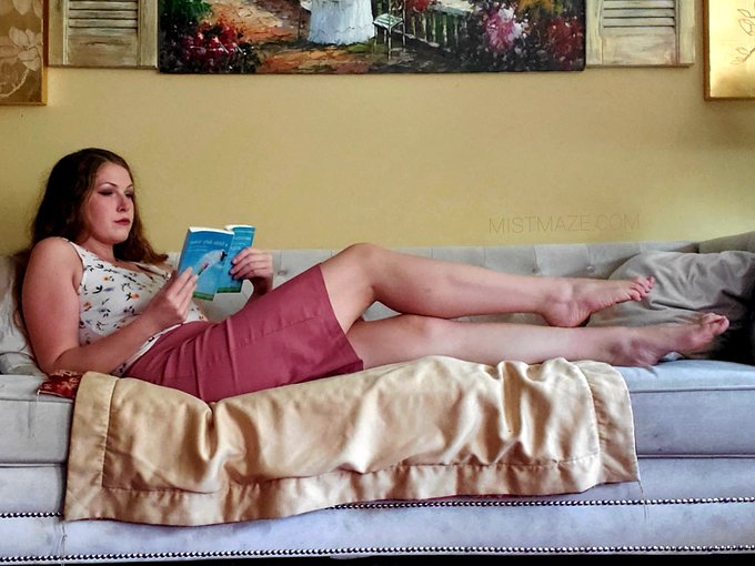It's story time  come cuddle up at my feet   #softsoles #bigfeet #footworship #sweetmistress #bdsmart  @ElitePromoFeet<a href="/tag/softsoles"class="tags">#softsoles</a><a href="/tag/bigfeet"class="tags">#bigfeet</a><a href="/tag/footworship"class="tags">#footworship</a><a href="/tag/sweetmistress"class="tags">#sweetmistress</a><a href="/tag/bdsmart"class="tags">#bdsmart</a><a class="tags" target="_blank" title="On Twitter" href="/?out=eyJ0eXAiOiJKV1QiLCJhbGciOiJIUzUxMiJ9.eyJpYXQiOjE3MjQ4Mzg1ODUsImlzcyI6InR3cG9ybnN0YXJzLmNvbSIsIm5iZiI6MTcyNDgzODU4NSwiZXhwIjoxNzU2Mzc0NTg1LCJyZWRpcmVjdF91cmwiOiJodHRwczovL3R3aXR0ZXIuY29tL0VsaXRlUHJvbW9GZWV0In0.Cu2IZVoEJWrxFPnIFzdpQryNI0sf5XLgZ1zS154auv5_TyRSesF-MbIe4W-ld8VlOw4AxAD7aNGLcmE0RHj-DA">@ElitePromoFeet</a>