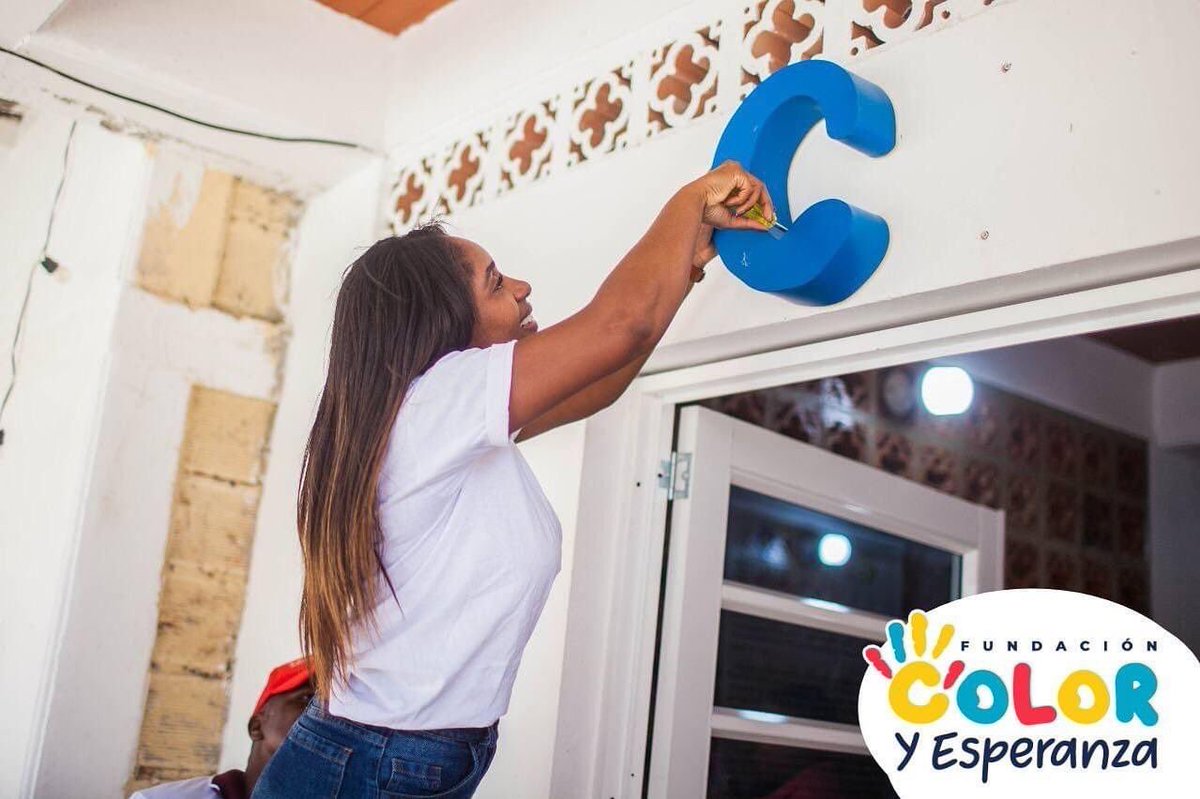 ColorFundacion's tweet photo. ¡Feliz cumpleaños CASA DE COLORES! 💜🧡💛❤️💙
Todo camino empieza por el primer paso, en este caso con la primera letra 😊
Hace un año se daba apertura a este lugar, con la finalidad de ofrecer una opción diferente a nuestros #pelaos https://t.co/3TGa7F15a1