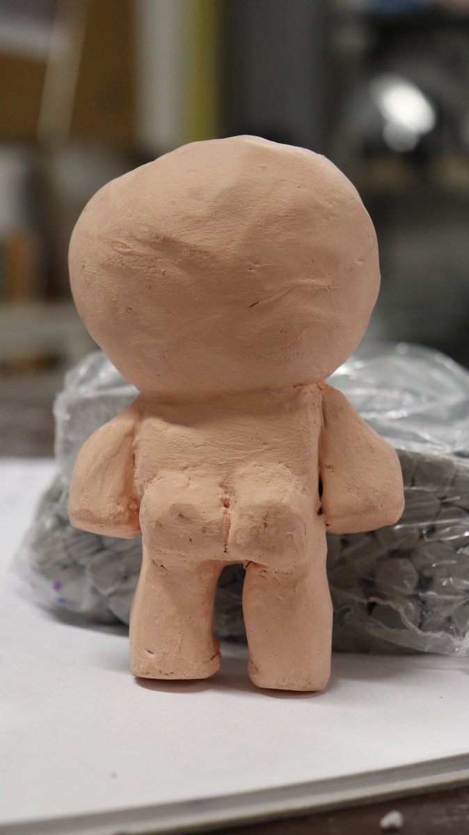 Soft_Fuzzy_Bear's tweet photo. @edmundmcmillen (please excuse my bad english) 

In celebration for the new TBOI's update coming soon, i Made this clay Isaac for a college project! I hope you like it! https://t.co/kbYZMFnsWv