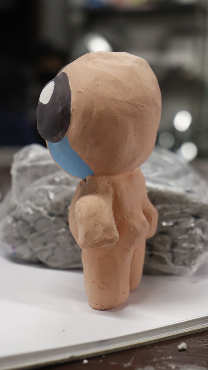 Soft_Fuzzy_Bear's tweet photo. @edmundmcmillen (please excuse my bad english) 

In celebration for the new TBOI's update coming soon, i Made this clay Isaac for a college project! I hope you like it! https://t.co/kbYZMFnsWv