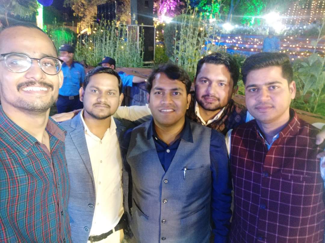 iammunishankar's tweet photo. संचार की विधा में शिल्पियों को गढ़ने वाली संस्था, जहाँ से बहुत कुछ सीखने का क्रम अभी जारी है। इस भव्य जुटान के लिए  @IIMCAA
के साथियों को बधाईयाँ...
@IIMC_India @BiswasAnimesh @kalyan0302 @sardeepsingh @IPrathamDwivedI #Connections2021 https://t.co/R2BAva1KfT