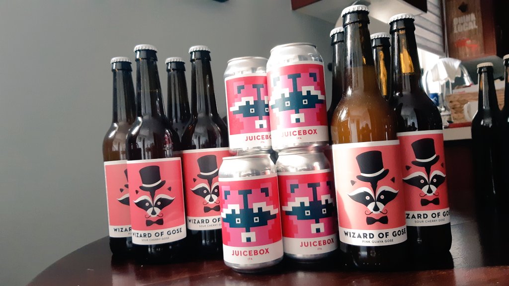 Van_Man76's tweet photo. @NickTheSourGuy I didn't know what to start with 🥰 I picked the JuiceBox #IPA cause the label came off easy. In other news, @banditbrewery gets an honourable mention on the #BeerBoard ❤✌🍻🤪
#beeroclock #CraftBeer #CANCraftBeer #CraftBeerGlass #IDontNeedAnymoreBeerRightNow https://t.co/QeQvCzL3S6