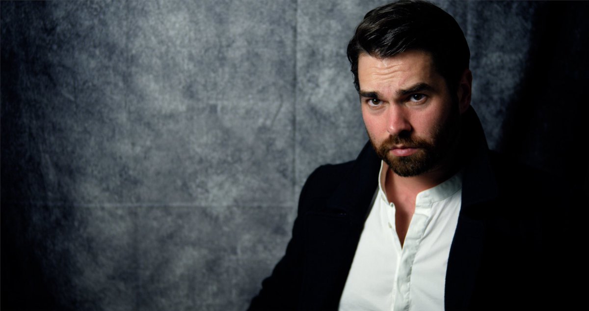 LIAM D. MILLARD (@liamdmillard) on Twitter photo Recent self tape, the hair is getting longer but not sure whether I like it or not.
Big thanks to <a href="/benactorthorne/">Ben Thorne</a> for being my reading partner on this
#actor #acting #selftape #film #tv #tvseries #drama #period #success #mondaymotivation #hollywood #birmingham #london #filming Recent self tape, the hair is getting longer but not sure whether I like it or not.
Big thanks to <a href="/benactorthorne/">Ben Thorne</a> for being my reading partner on this
#actor #acting #selftape #film #tv #tvseries #drama #period #success #mondaymotivation #hollywood #birmingham #london #filming