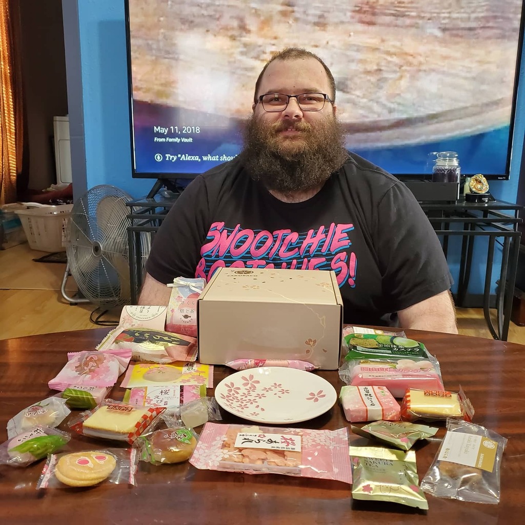 PretendObject's tweet photo. From Japan to Iowa my @wearesakuraco subscription box has arrived! Everything looks so cute and yummy, I can't wait to jump in! This is their very first box and look forward to the next one. π
#SubscriptionBox #Sakuraco #SakuracoFirstBox https://t.co/XCensXC0xg