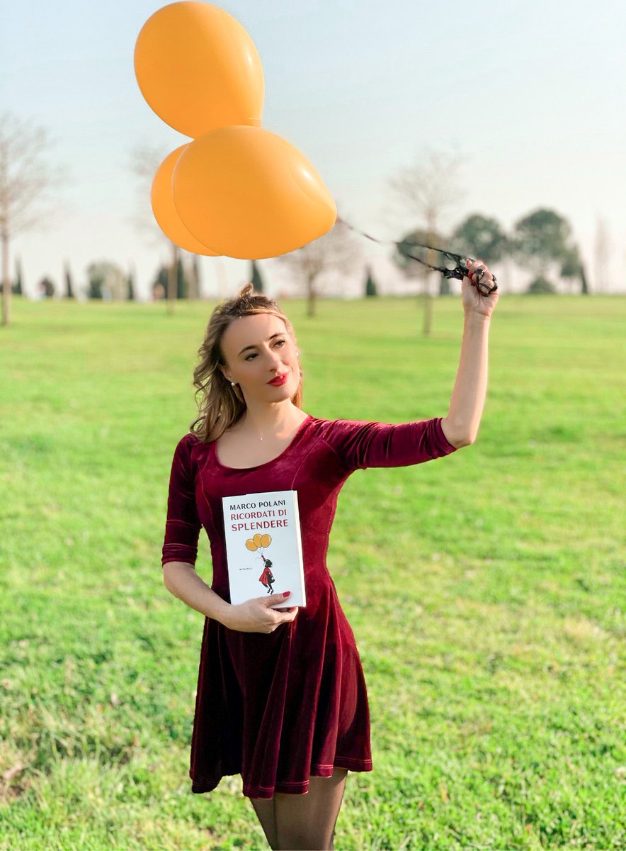 Missparkling_'s tweet photo. https://t.co/mRBH3d1iJZ mi trovare su ig ricordiamoci di splendere.... soprattutto se le tenebre ci attanagliano ... brilliamo più che mai ✨🎈🎈#libri #splendere #recensioni #contentcreator #bookinfluencer #ragazza #life #lifestyle #blondegirl #rizzoli #ricordatidisplendere https://t.co/vdnjDPrnrj