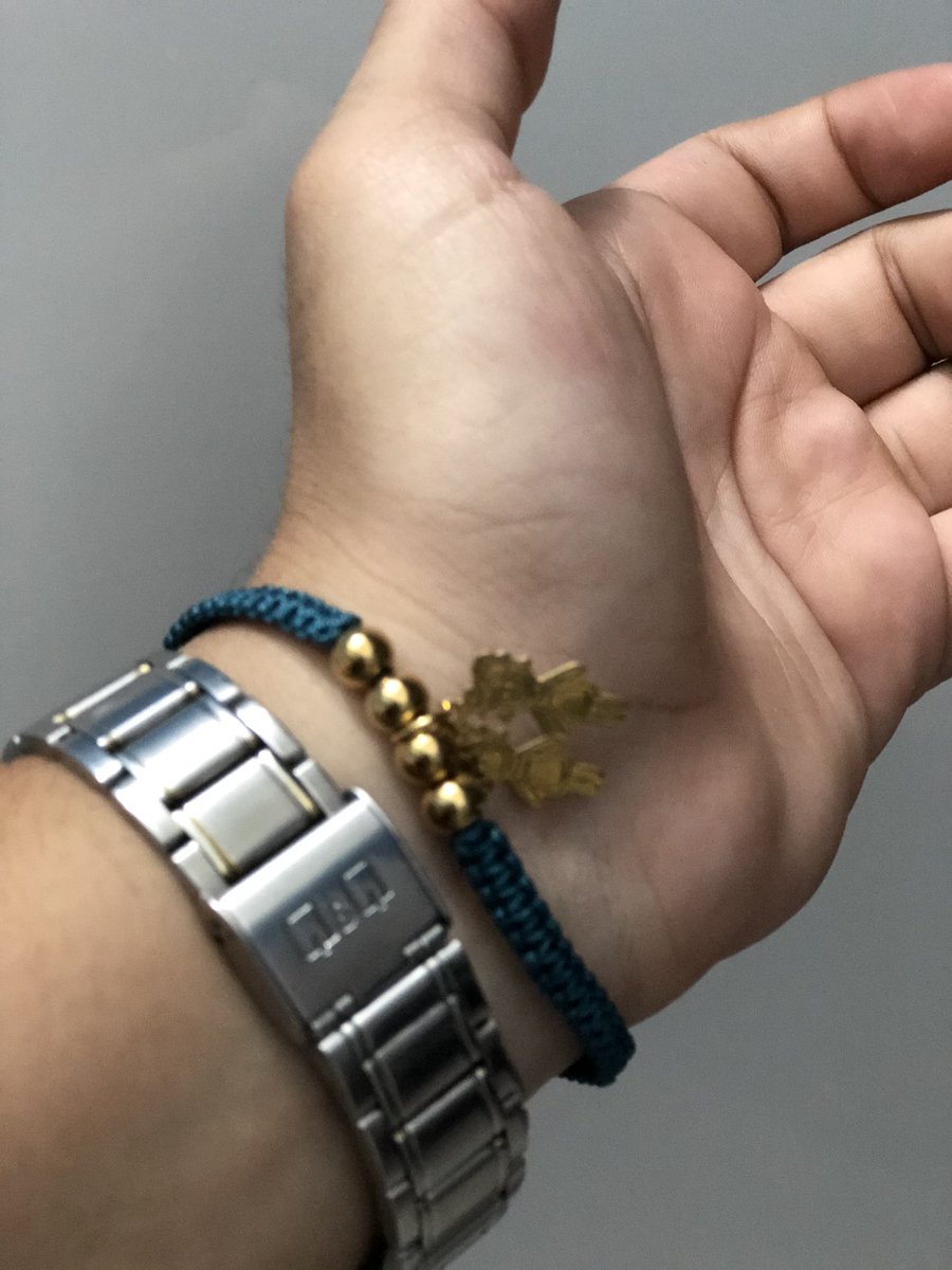OrianaBelloB's tweet photo. De mis regalos fav💛 @mafemejiaa al estilo @Magusdesign1 https://t.co/zdJqytGb3P