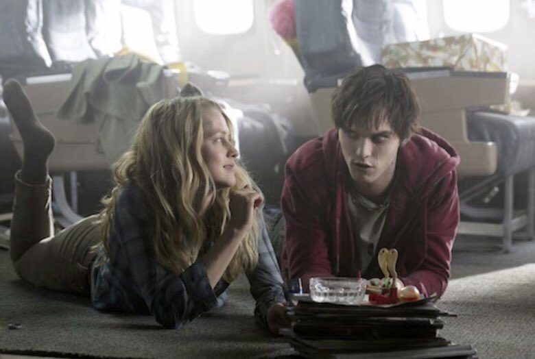 movienightnet's tweet photo. فلم الليلة “Warm bodies” 🧟‍♂️ 
قصة حب غريبة تجمع مابين "آر" و "جولي" بعد ما يدمر المدينة وباء غريب يحول البشر لزومبي 
فتنشأ علاقة حب بين الزومبي "آر" وجولي لتساعدهم لنجاة وسط هؤلاء الزومبي المتوحشين 
⁃سنة إنتاج الفلم: 2013 
⁃تقييم : 7 IMDb 
⁃أكشن | دراما | زومبي | كوميدي https://t.co/ZIn5FLTEwk