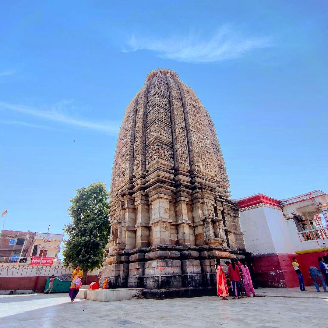 deosuntemple's tweet photo. धीमहि तन्नः सूर्य प्रचोदयात्। 🕉️🌅🙏

📸@_sagar_photography 

#deosuntemple #suryamandirdeo #deo #bihar #india https://t.co/r0FGEUesha