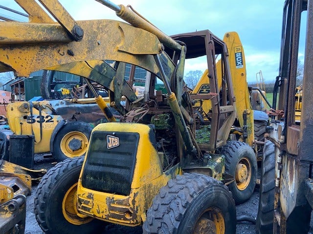 SparesVicary's tweet photo. 💪 Due to our increased business and new parts stock we are once again building more new warehouse space. The space has been cleared of the old machines that we had for breaking and the groundwork is now completed. Now all ready for the cement and then the steel work and roofing. https://t.co/mZkxmR1nbU