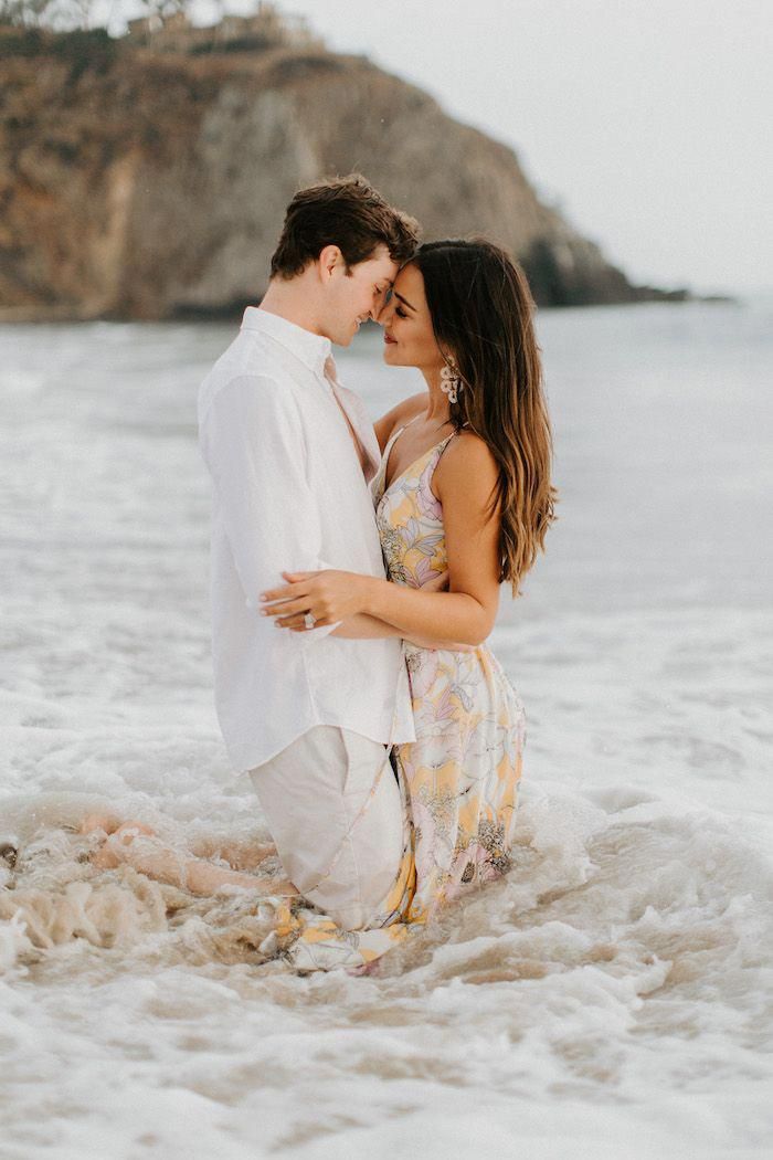 TurnIntoVenus's tweet photo. Holà ! Je recherche un couple pour un shooting inspiration mariage à Brest ou alentours🥰 (inspi en dessous)
Je fournis la robe de mariée (T38-40) ainsi que le voile. 
Photos gratuites contre autorisation de publication😉
.
👉+ d'infos par message https://t.co/oD7t6yr5nQ