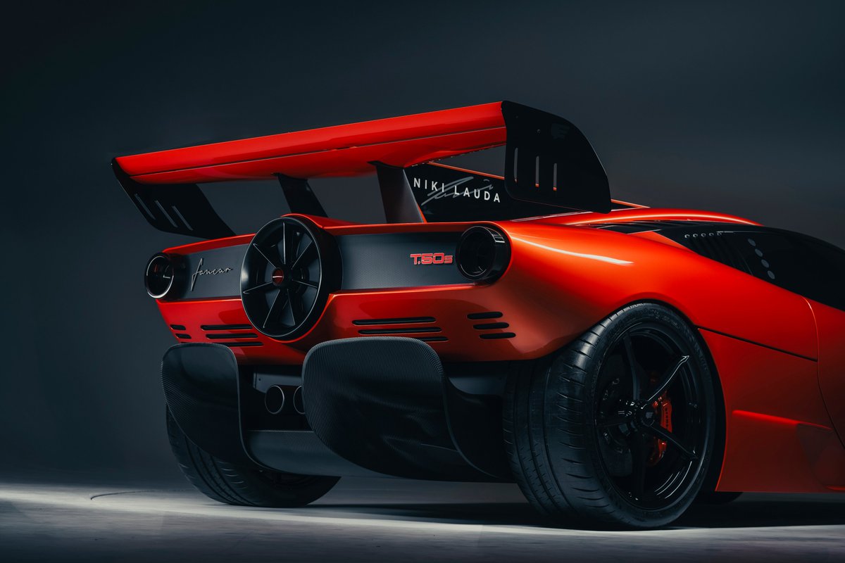 GDiCmotors's tweet photo. The new T50 Niki Lauda was designed, engineered and developed in parallel with the ground-breaking T.50 supercar ..
Read the full article here: https://t.co/TsF87qLZQd
#supercars #Hypercars #GordayMurray #NikiLauder #Carnews #T50 #Autos https://t.co/f3UYMx4pZd